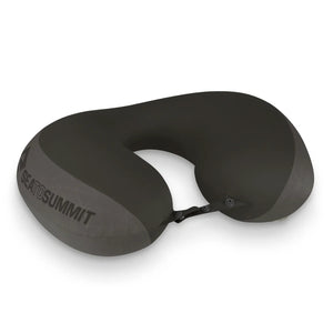Sea to Summit Aeros Premium Travel Pillow in Jet Black, een zwart, zacht en ergonomisch opblaasbaar reiskussen zijkant