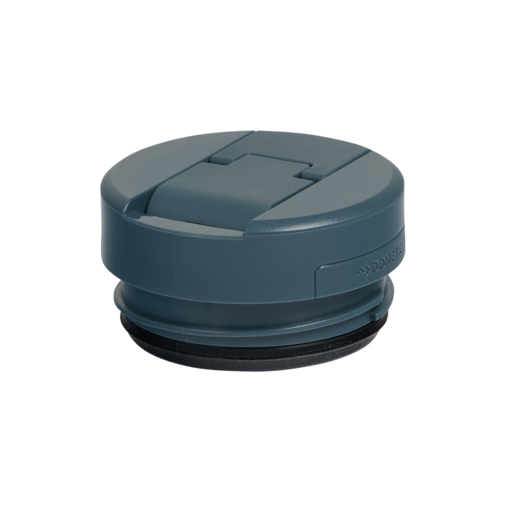 Dometic Sip Lid 76mm blauwgrijze drinkdop in gesloten stand