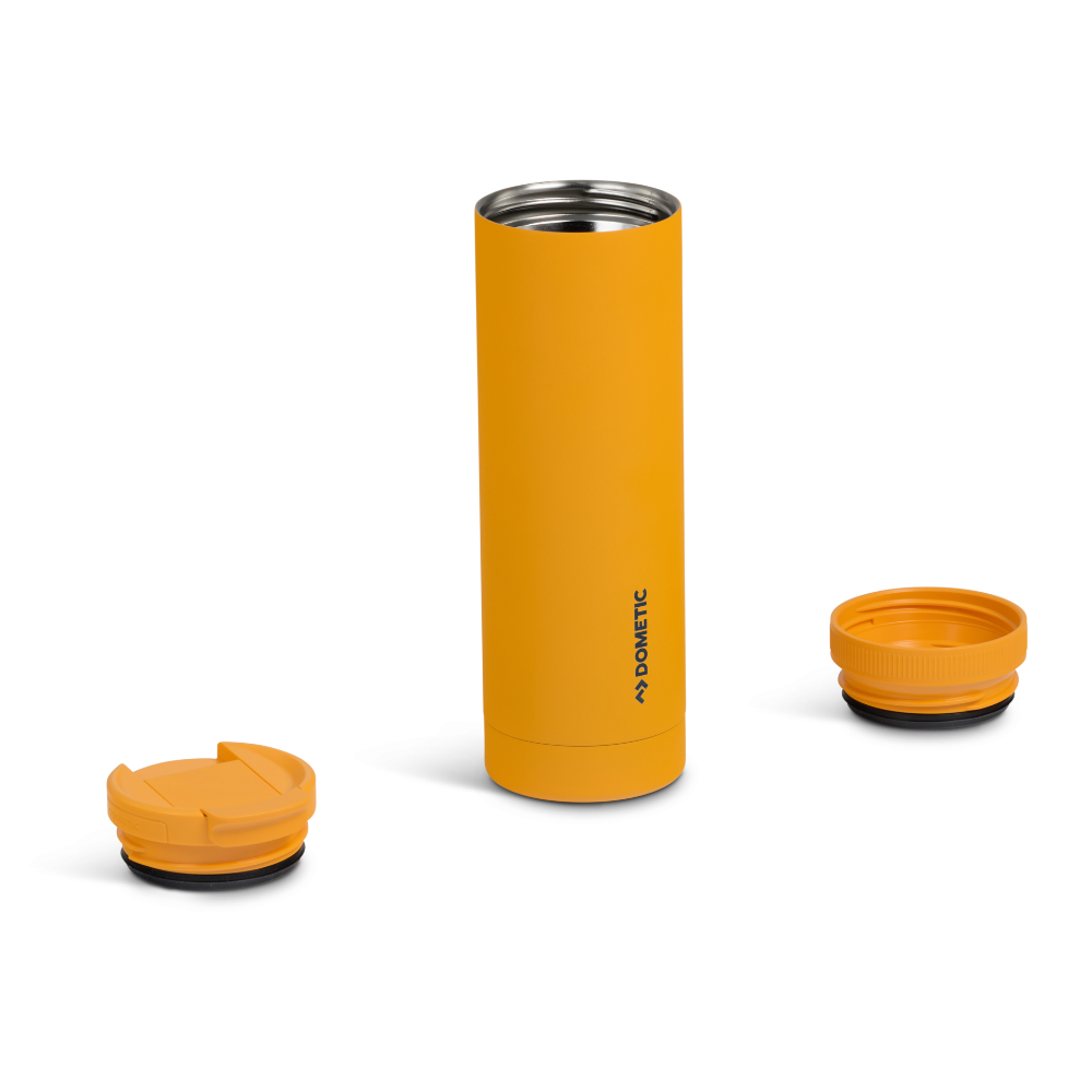Dometic Tumbler 650ml gele beker met ingezoomde open drinkdop