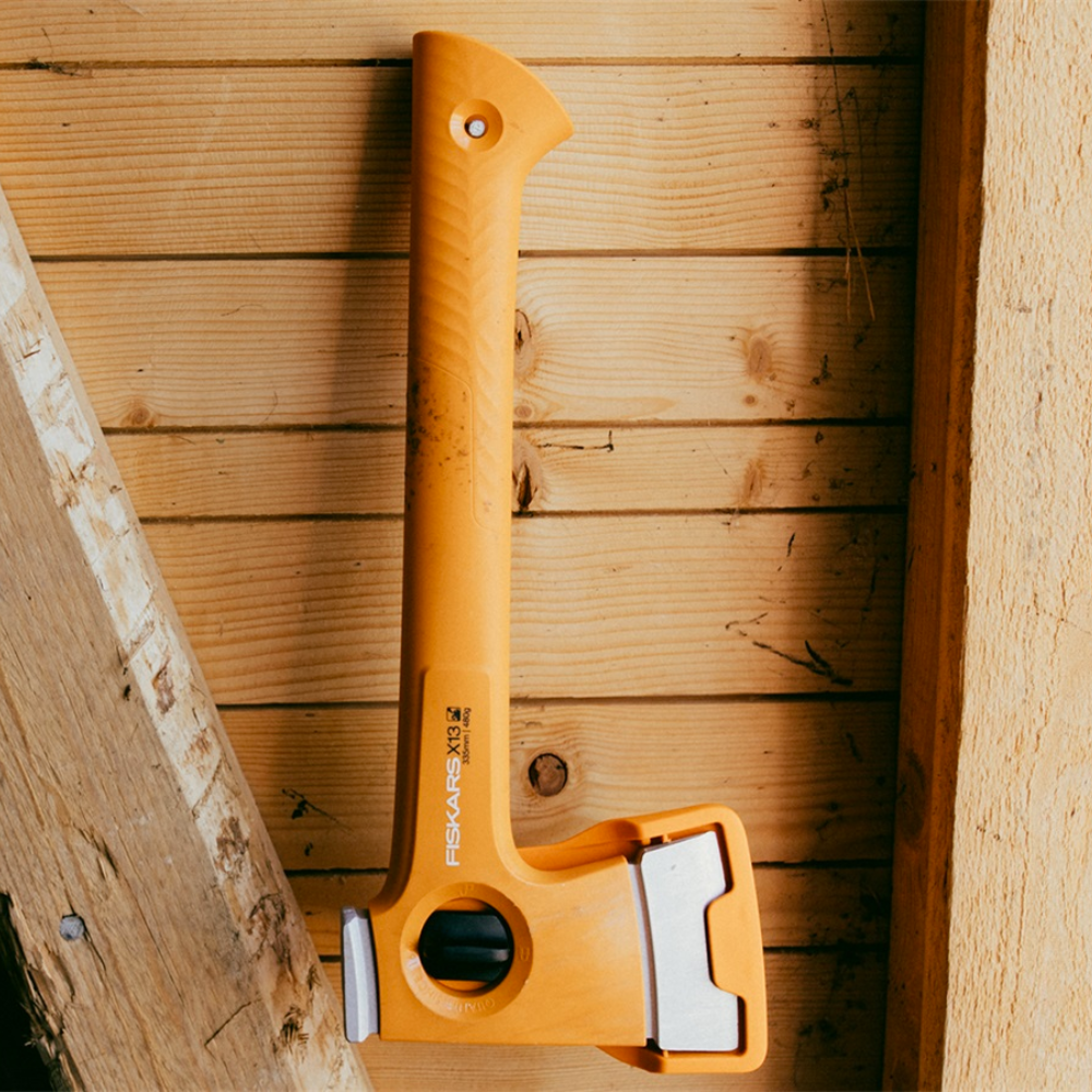 Fiskars X13 campingbijl