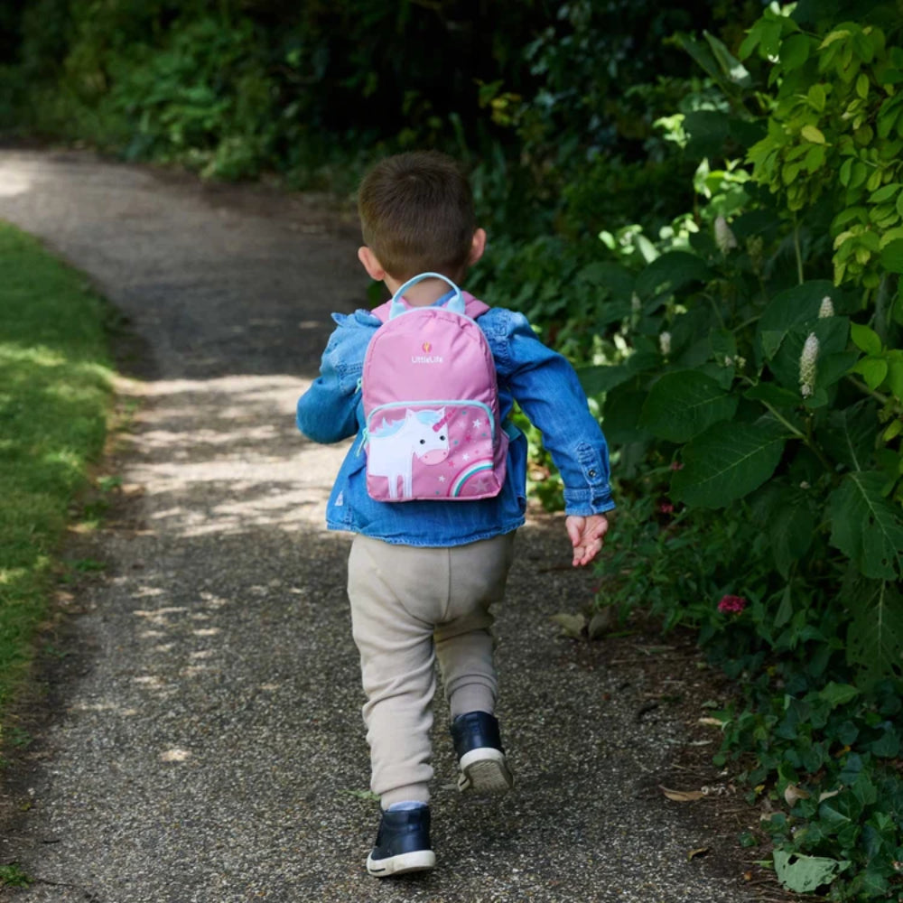 Friendly Faces Toddler Backpack Unicorn kinderrugzak in roze met speels eenhoorndesign, comfortabele schouderbanden en ritssluiting 4