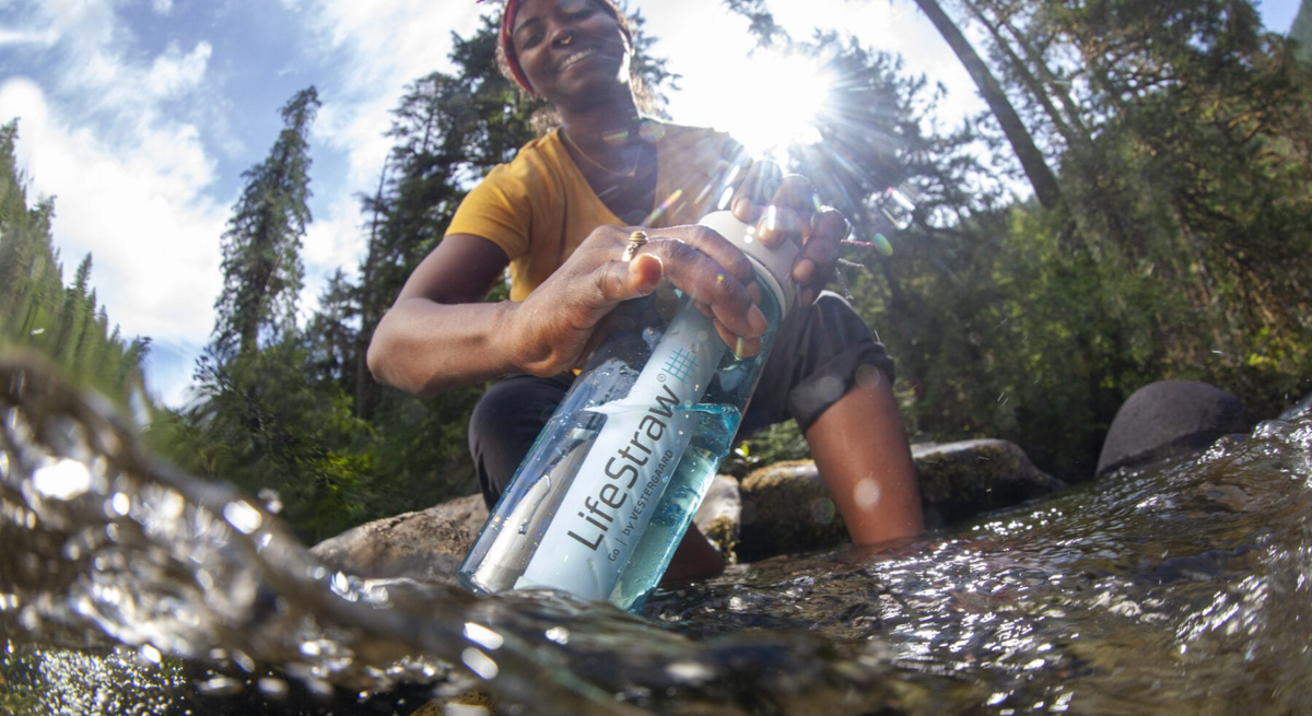 LifeStraw Go Series waterfilterfles van helder BPA-vrij kunststof met een inhoud van 650 milliliter en geïntegreerd membraanfilter