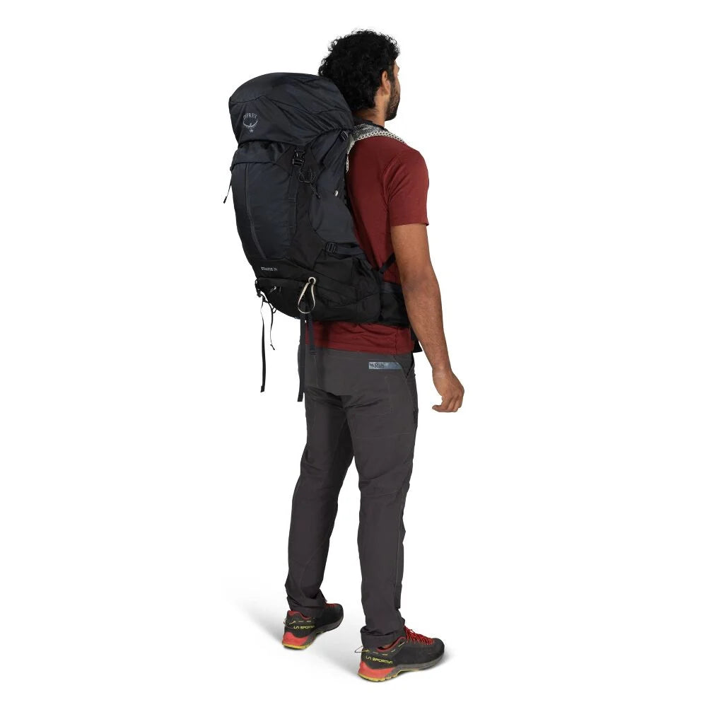 Osprey Stratos 34 Raven Black OS ademende zwarte heren wandelrugzak van 34 liter met AirSpeed rugpand