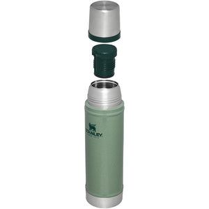 Stanley Legendary Classic Bottle 0,59L groene roestvrijstalen thermosfles met schenkdop en beker