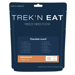 Trek'n Eat chocolade muesli in een stazak, een voedzaam gevriesdroogd outdoor ontbijt met stukjes chocolade
