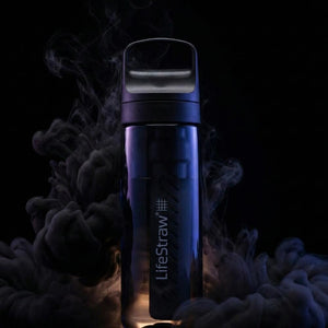 Stoere zwarte LifeStraw Go 2.0 drinkfles met filter voor survival en kamperen.